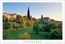 Edinburgh - Scott Monument, Princes St Gardens Postcard